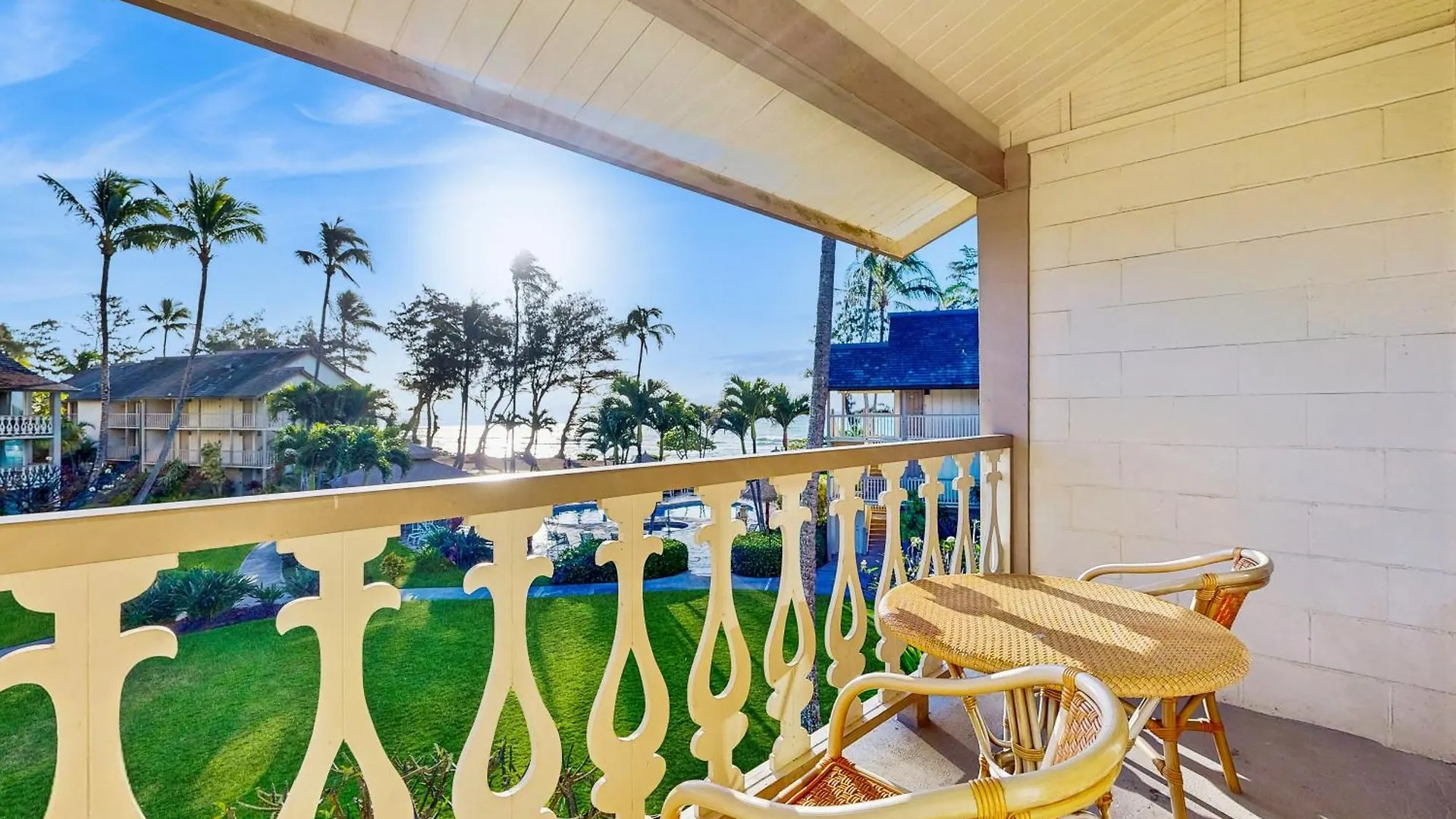 Hotel Islander On The Beach 340 Kapa'a
